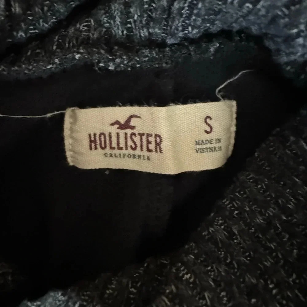 Hollister Sweater Women's Grey Knit Turtleneck Cold Shoulder Crop Top Small - Picture 8 of 9